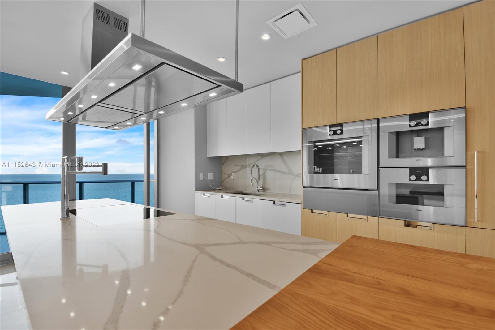 Ritz Carlton Residences - Residential