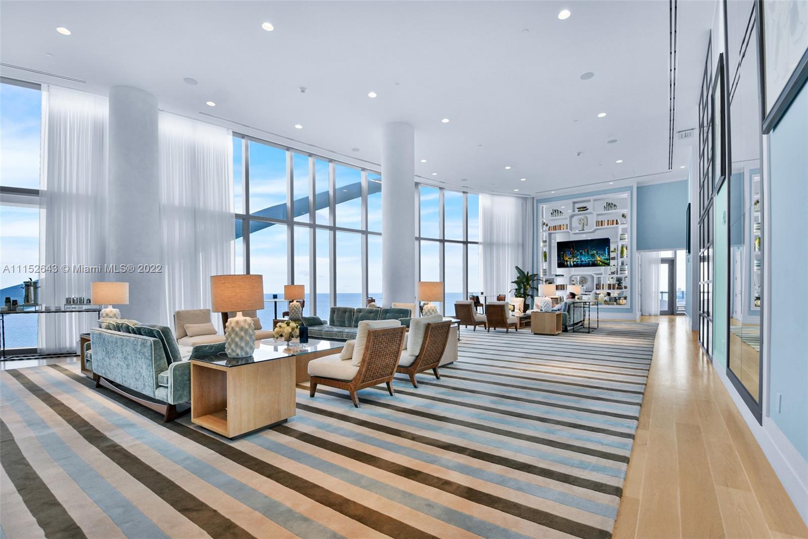Ritz Carlton Residences - Residential
