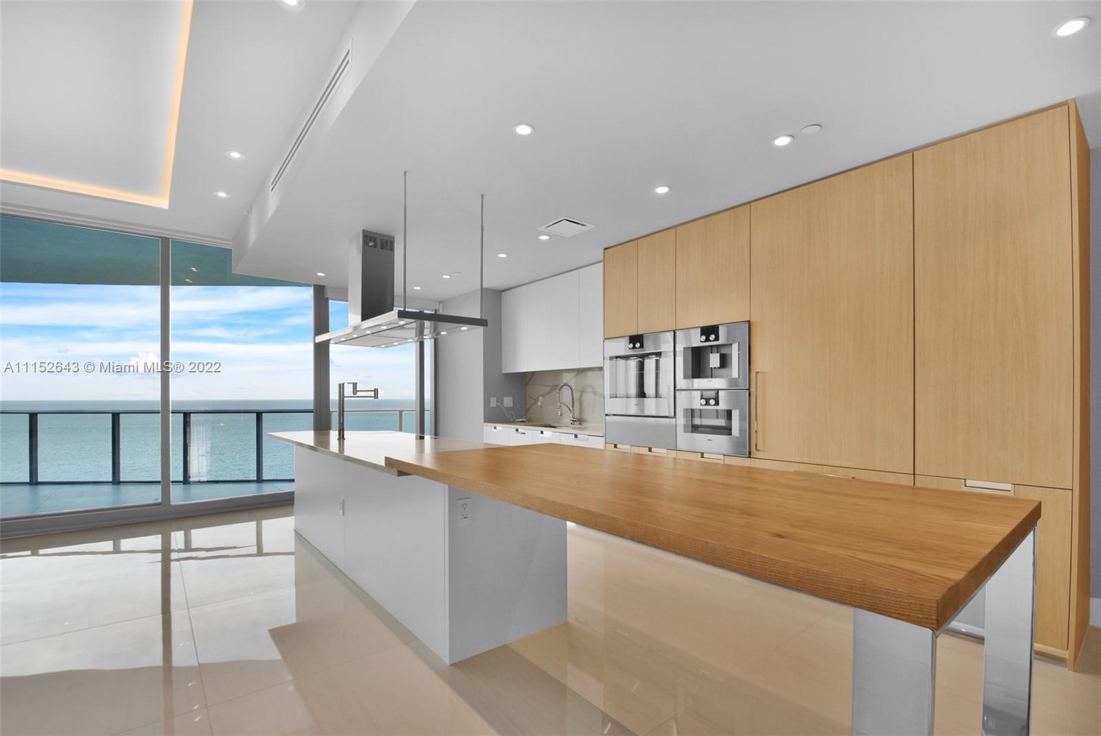 Ritz Carlton Residences - Residential