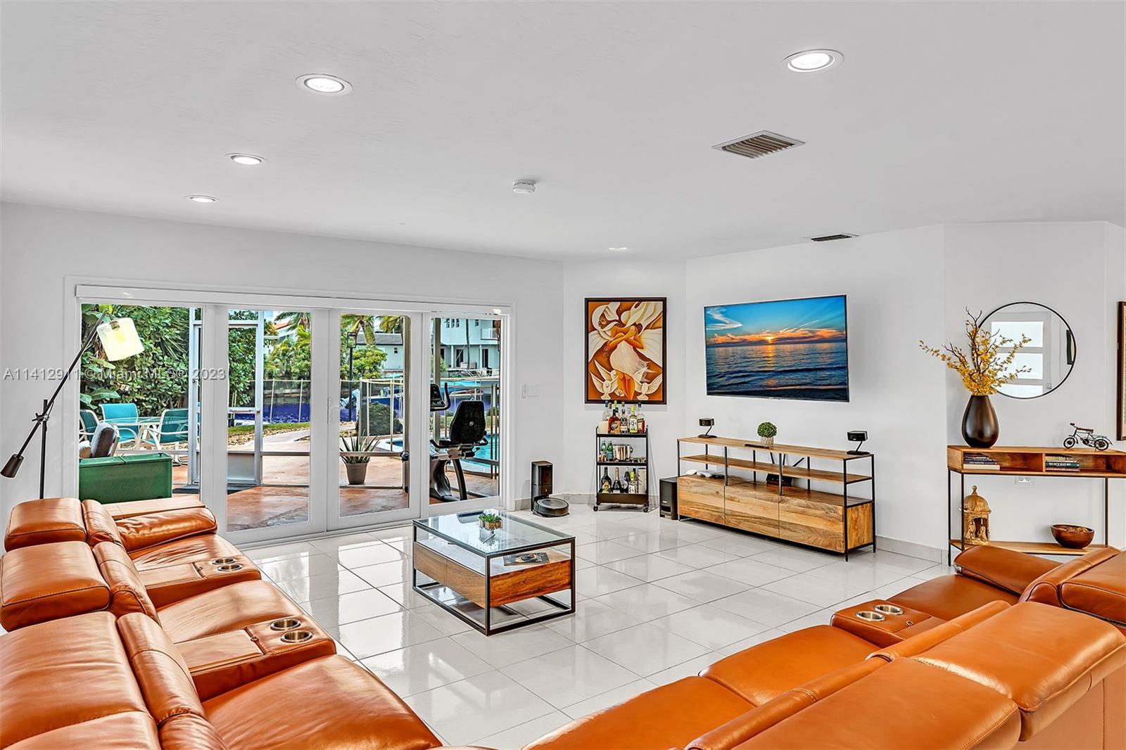 EASTERN SHORES - Residential
