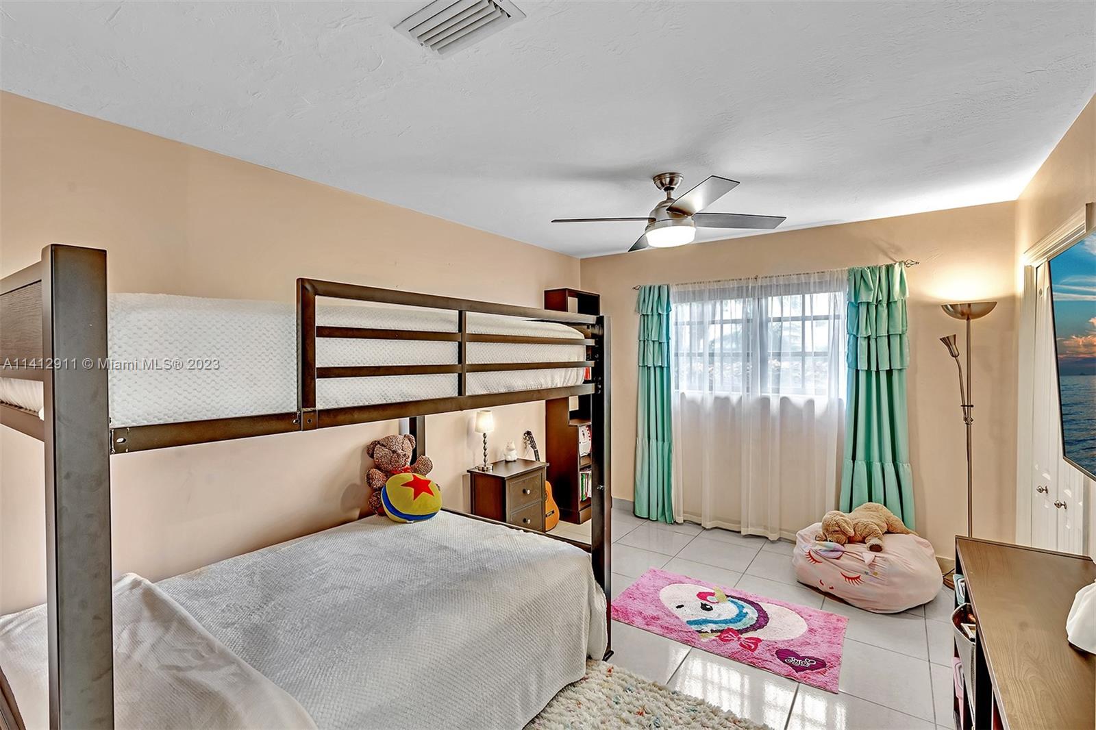 EASTERN SHORES - Residential