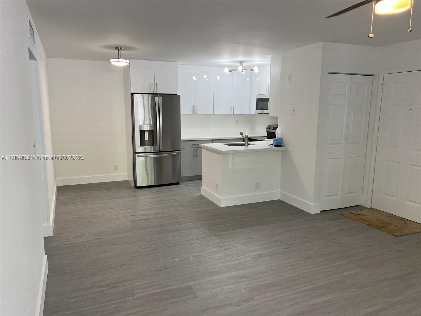 COCO PARC CONDO - Residential