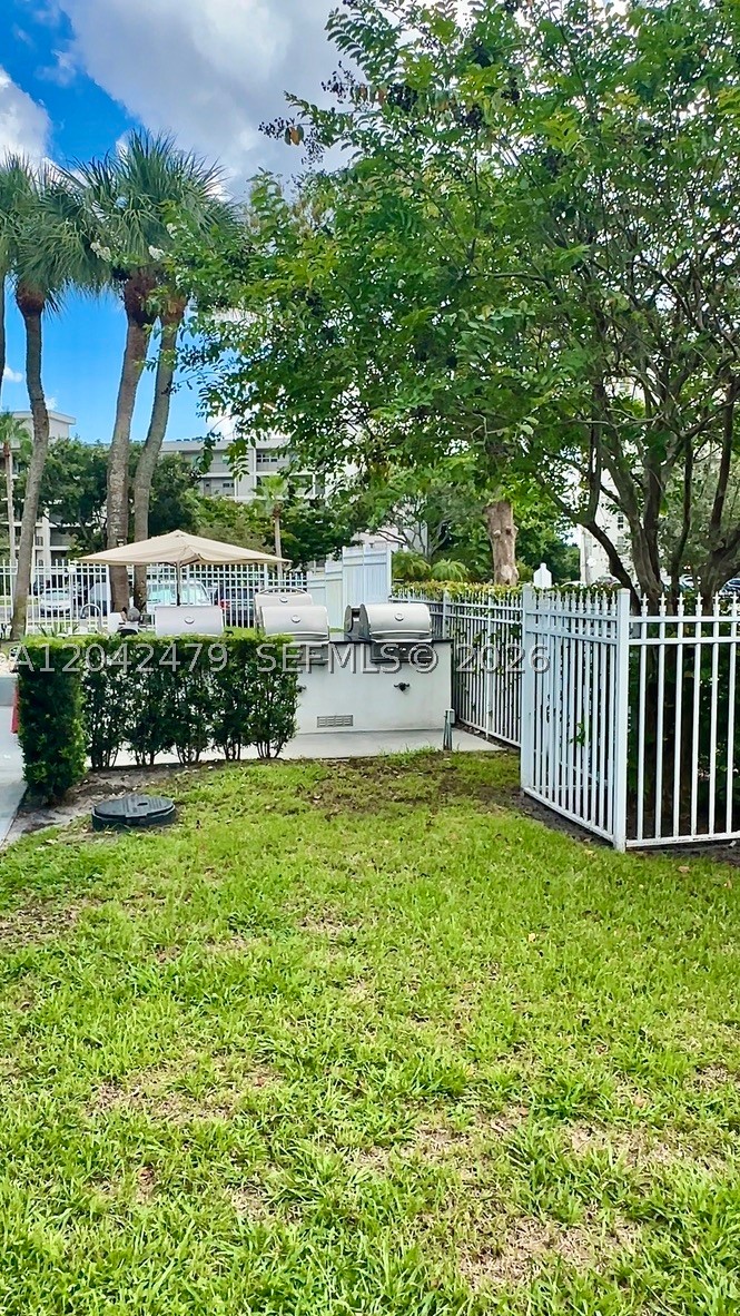NO 20 PALM-AIRE COUNTRY C - Residential