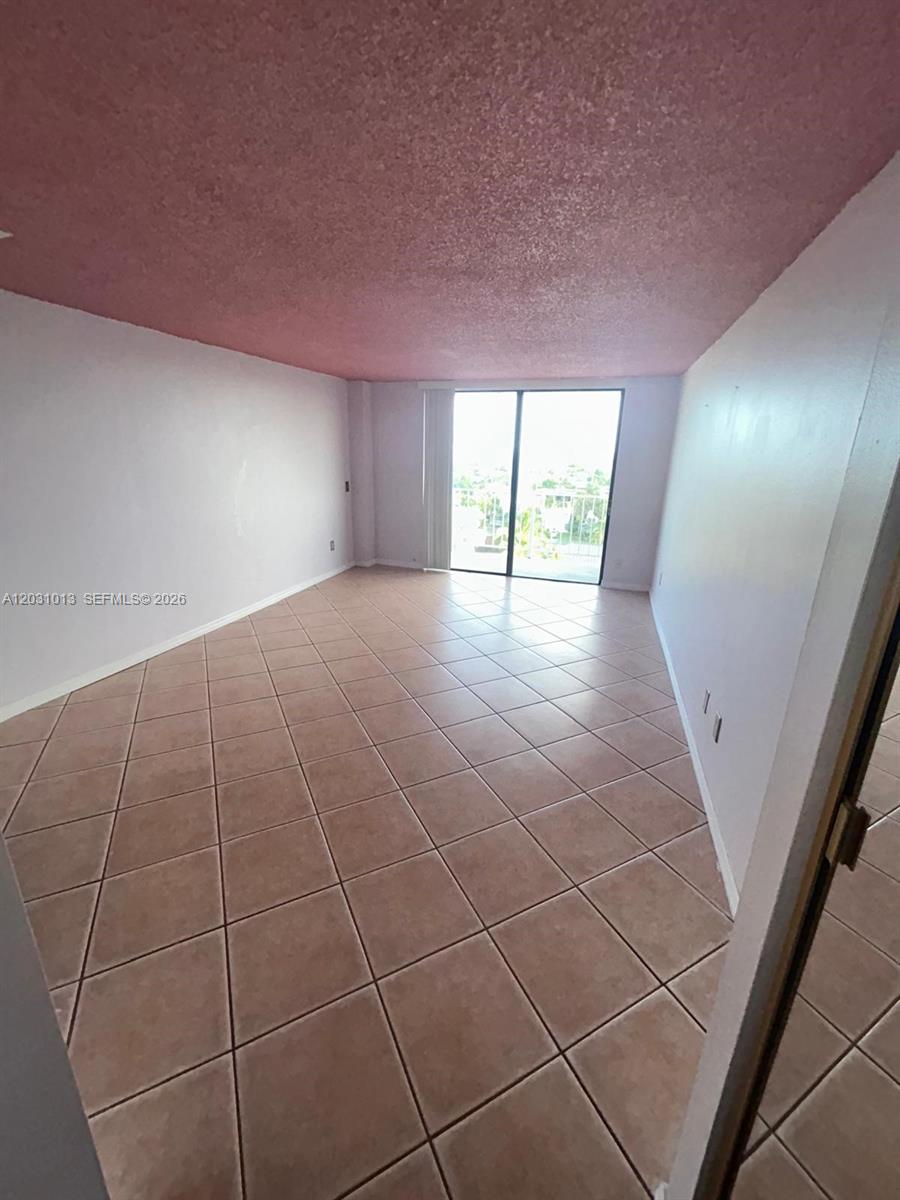 VECINO DEL MAR CONDO - Residential Lease
