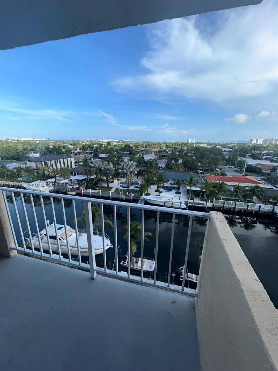 VECINO DEL MAR CONDO - Residential Lease