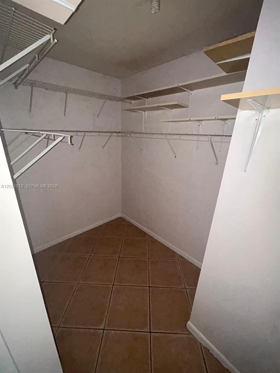 VECINO DEL MAR CONDO - Residential Lease
