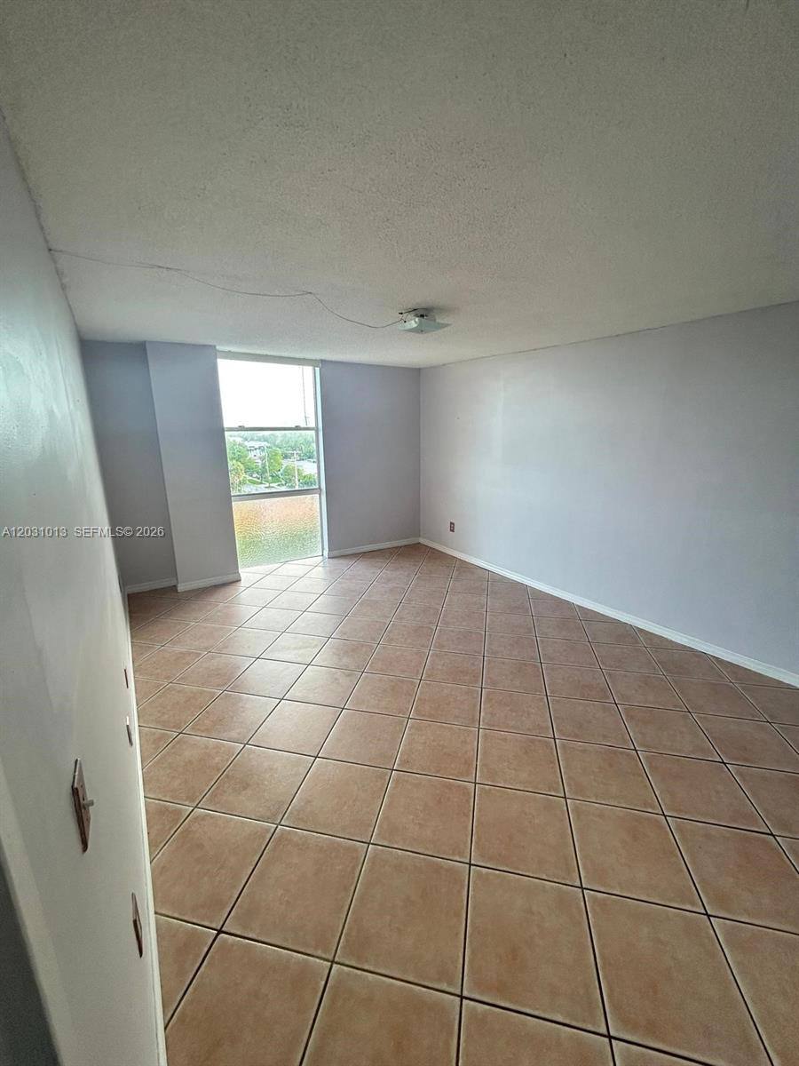 VECINO DEL MAR CONDO - Residential Lease