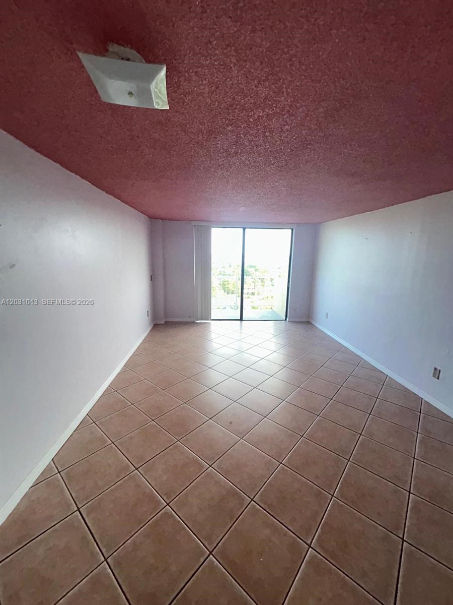 VECINO DEL MAR CONDO - Residential Lease