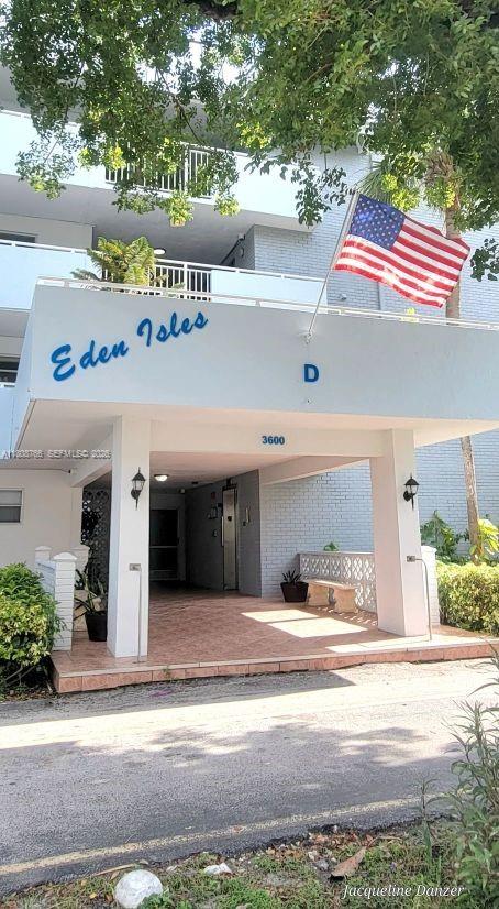 EDEN ISLES CONDO # 4 - Residential