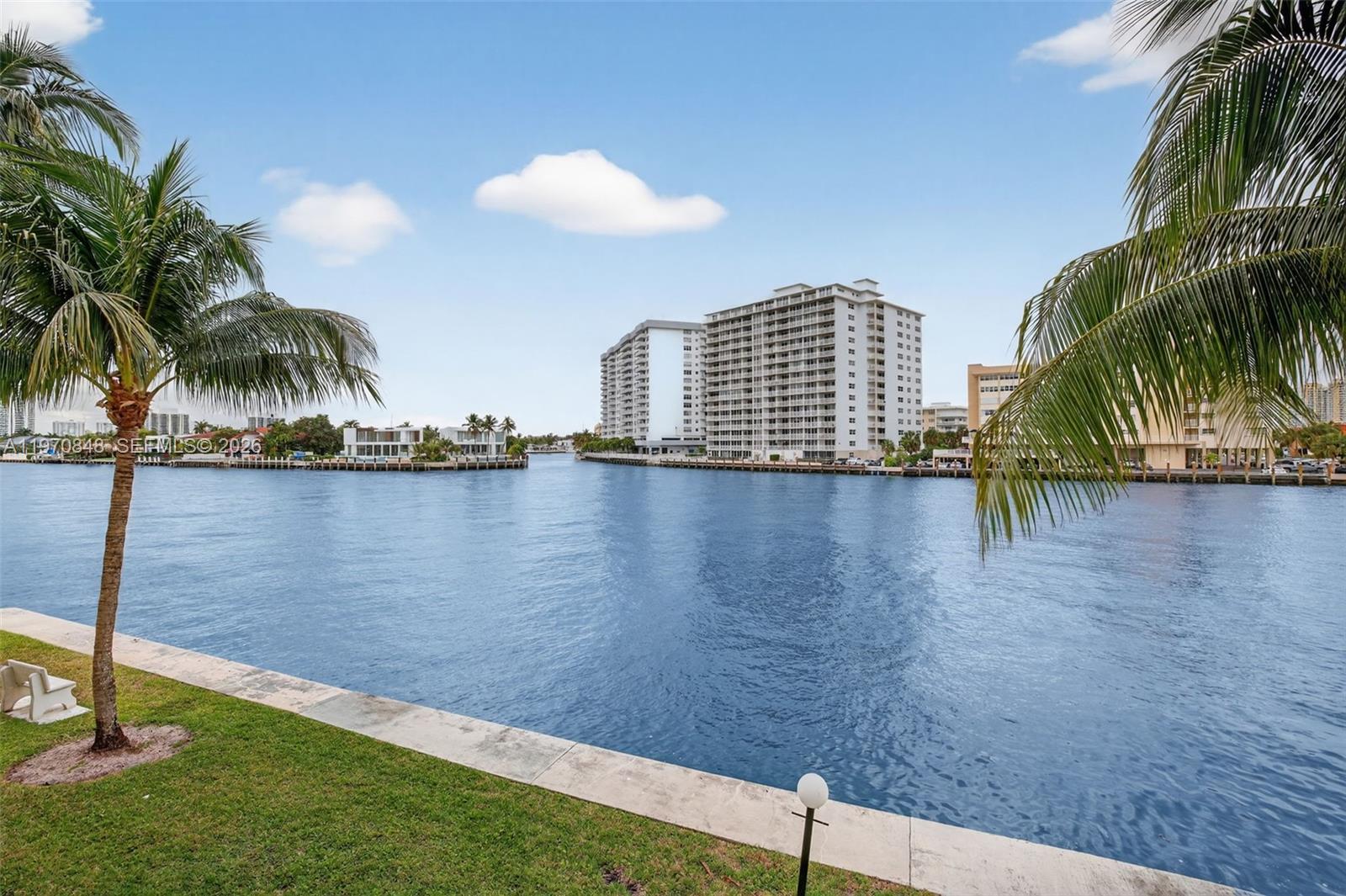 ISLANDS-JAMAICA CONDO - Residential