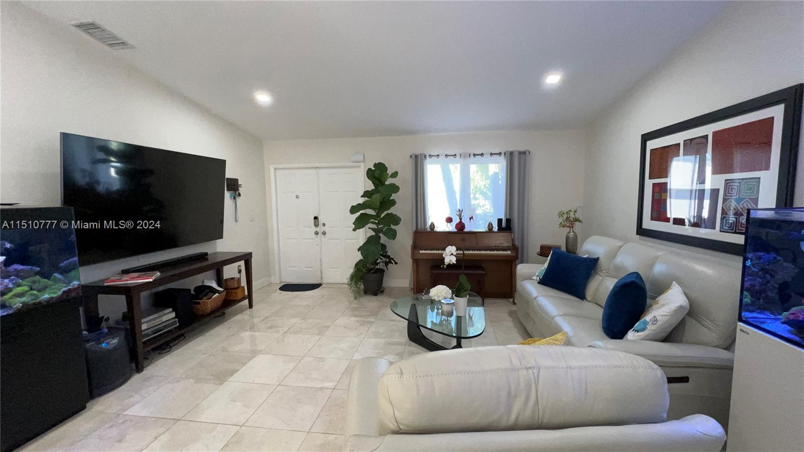 G B ESTATES - Residential Lease