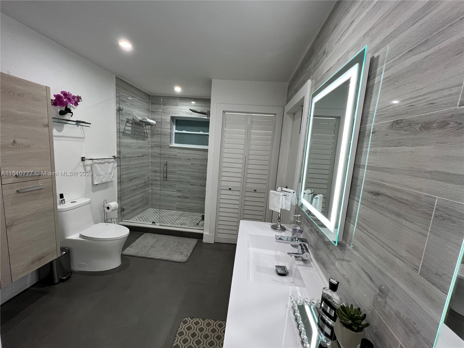 G B ESTATES - Residential Lease