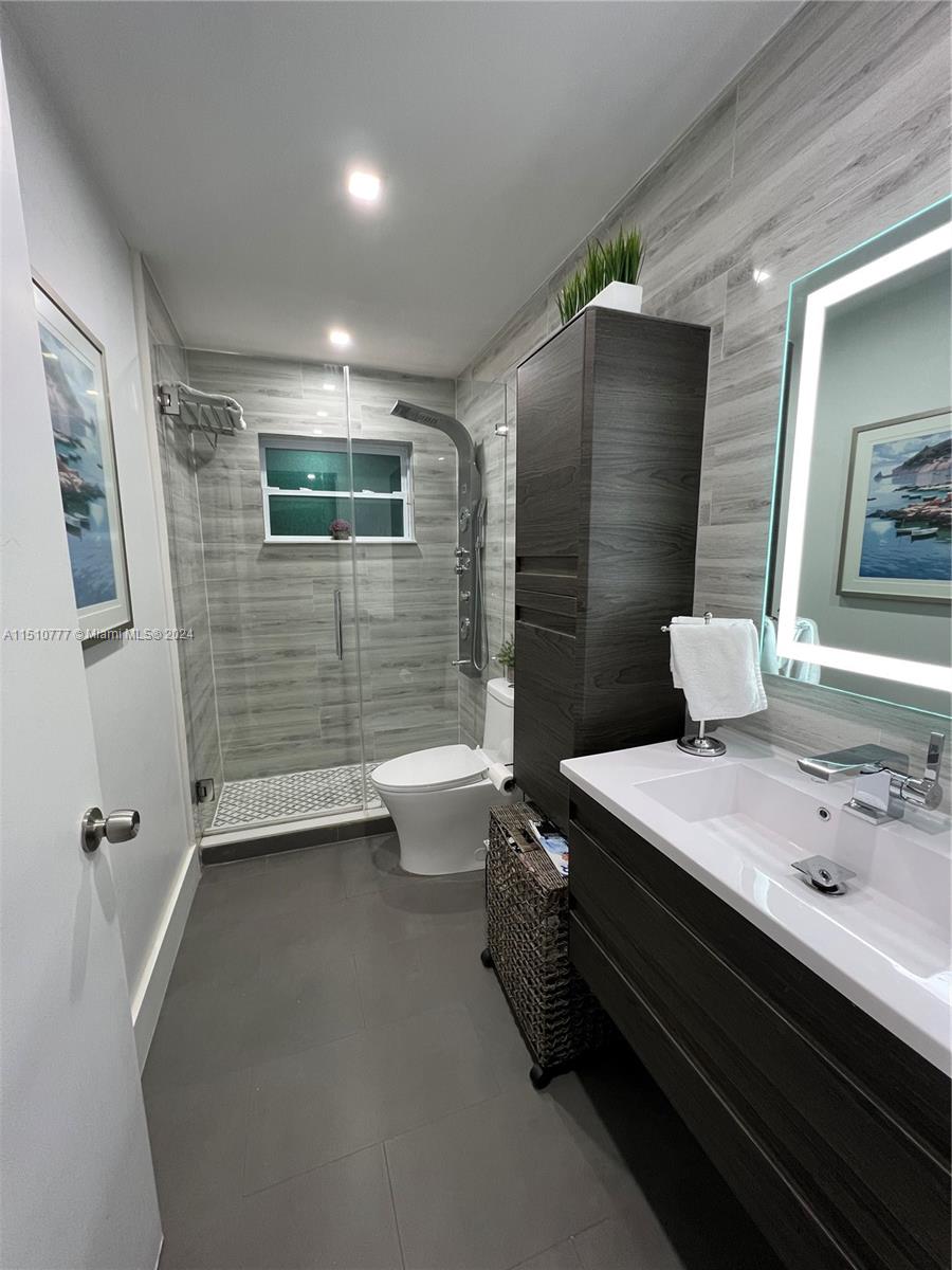 G B ESTATES - Residential Lease