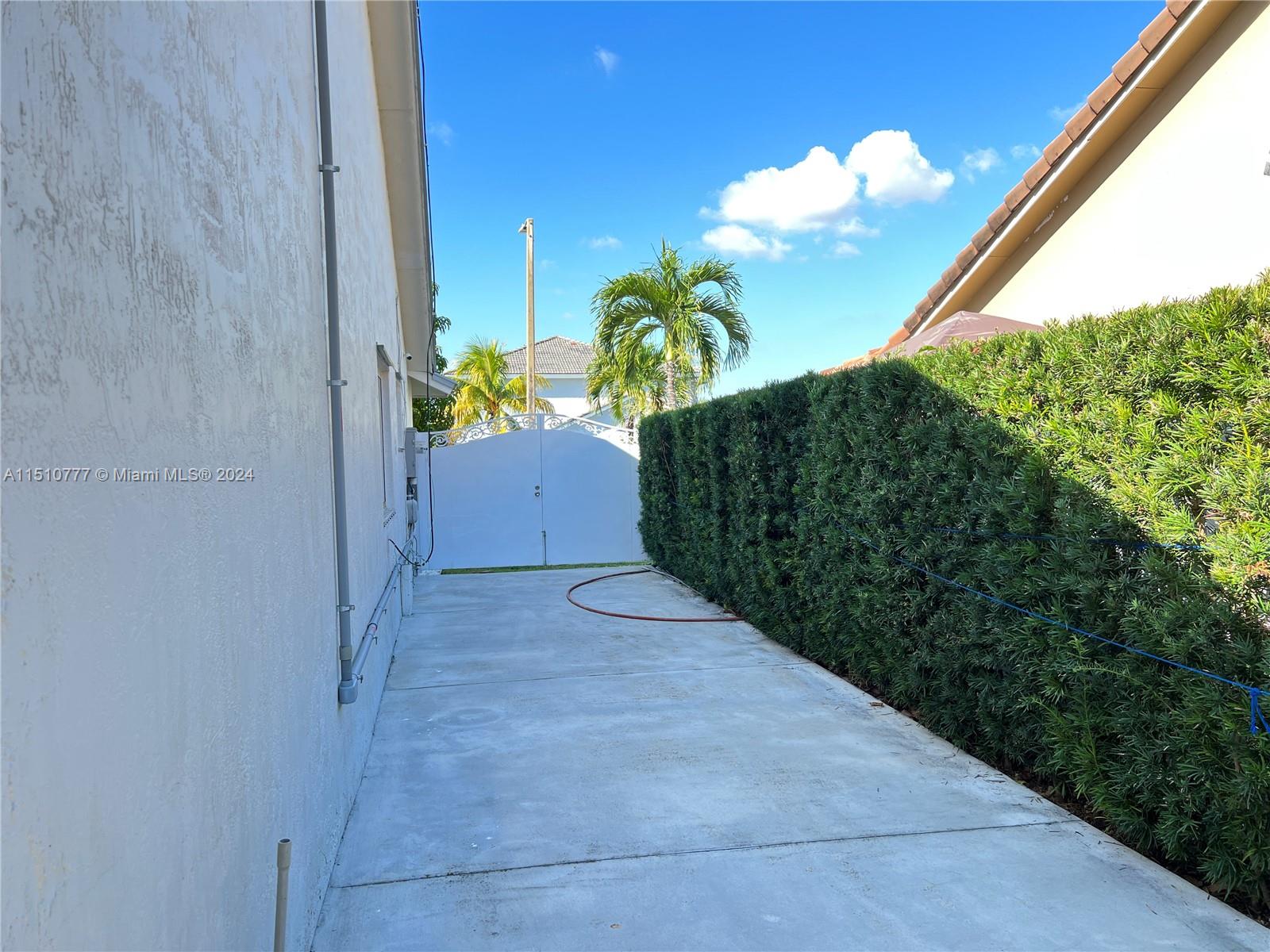 G B ESTATES - Residential Lease