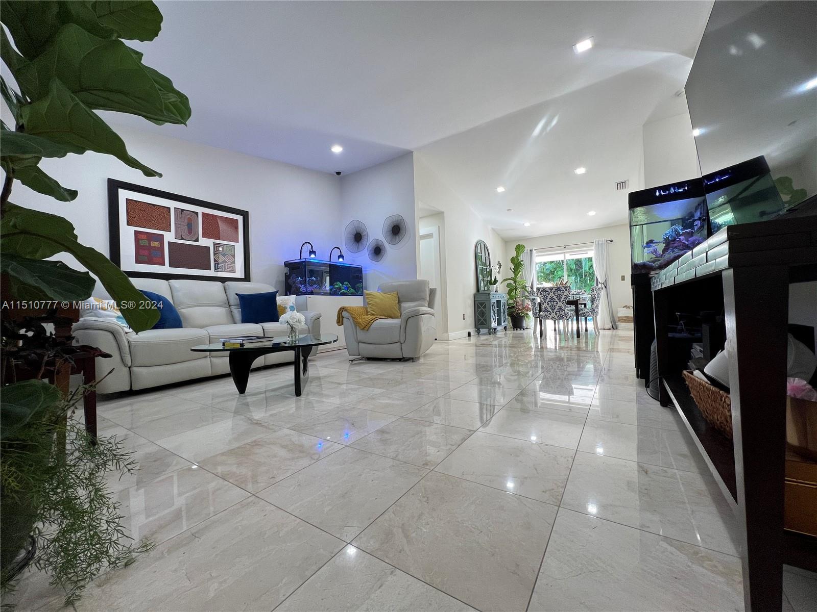 G B ESTATES - Residential Lease