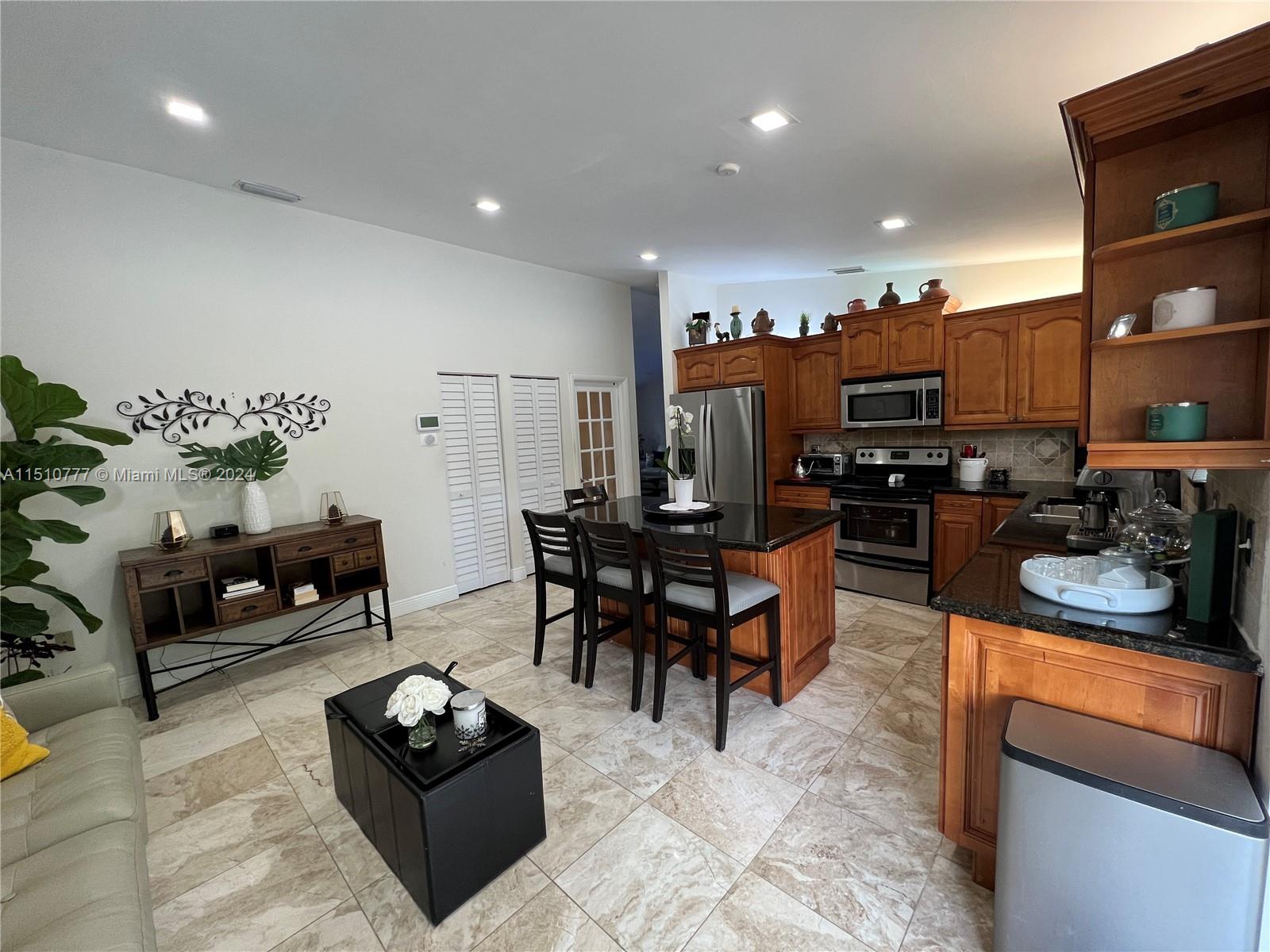 G B ESTATES - Residential Lease