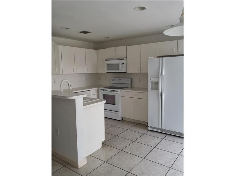 DORAL LANDINGS TOWNHOMES - Residential Lease