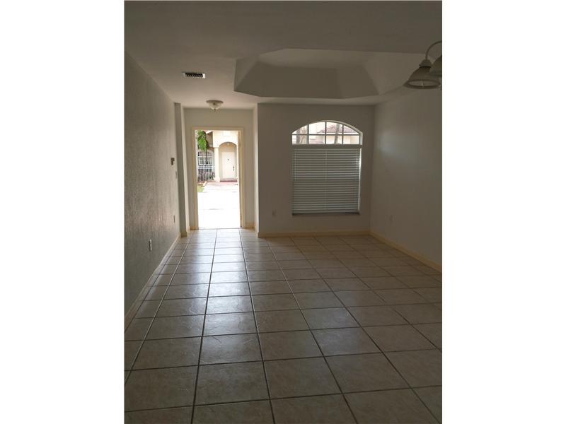 DORAL LANDINGS TOWNHOMES - Residential Lease