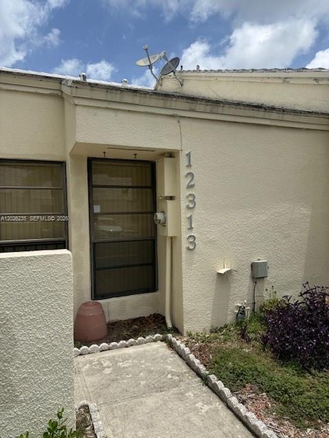 VILLAS OF DEERWOOD REPLAT - Residential Lease