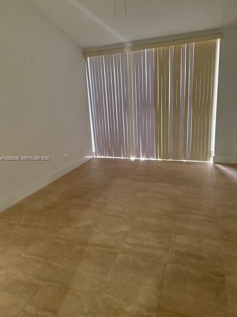 VILLAS OF DEERWOOD REPLAT - Residential Lease