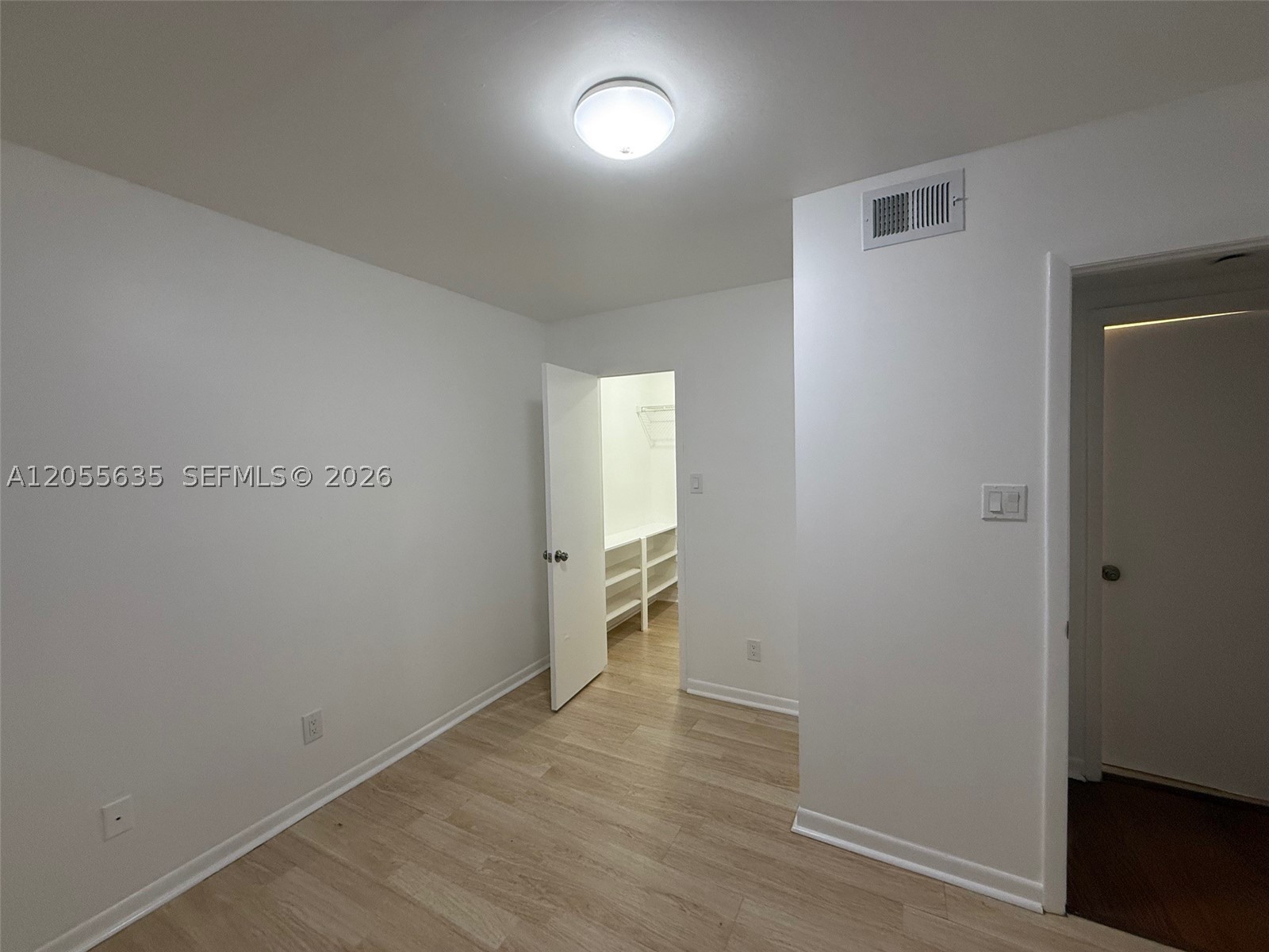 HAMMOCKS TRAILS CONDO - Residential Lease