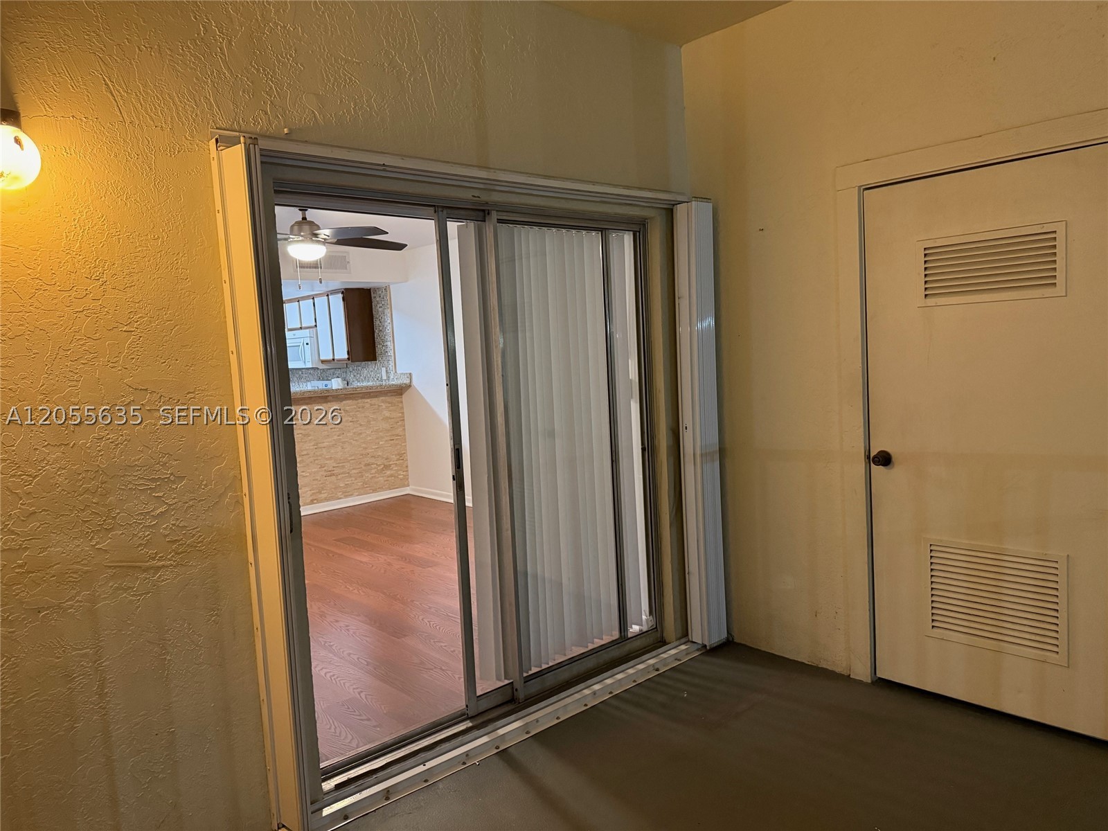 HAMMOCKS TRAILS CONDO - Residential Lease