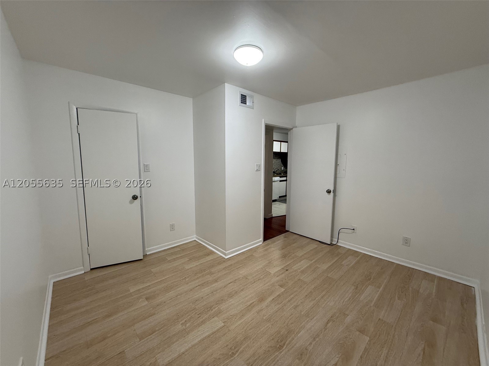 HAMMOCKS TRAILS CONDO - Residential Lease