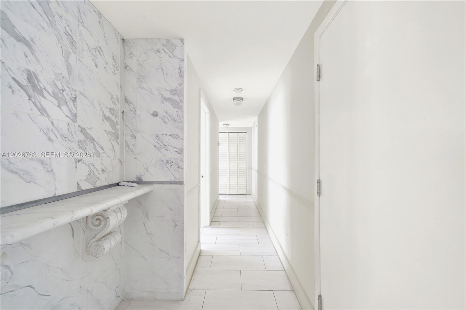 ART DECO CONDO - Residential Lease