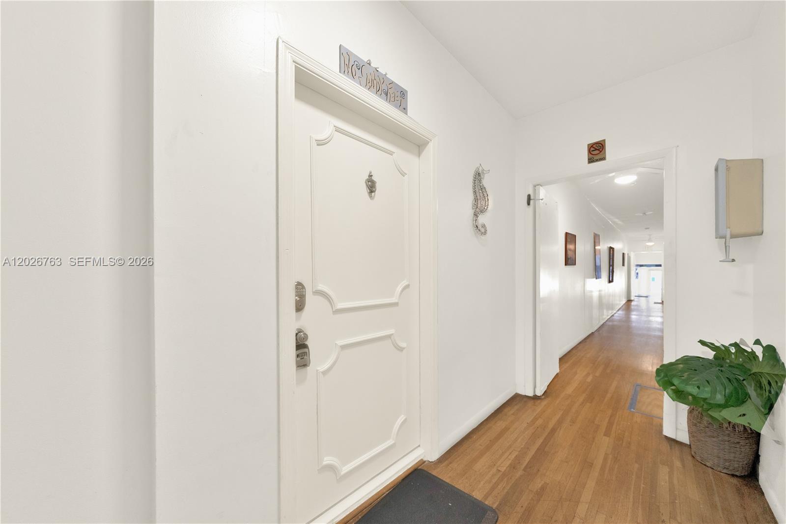 ART DECO CONDO - Residential Lease