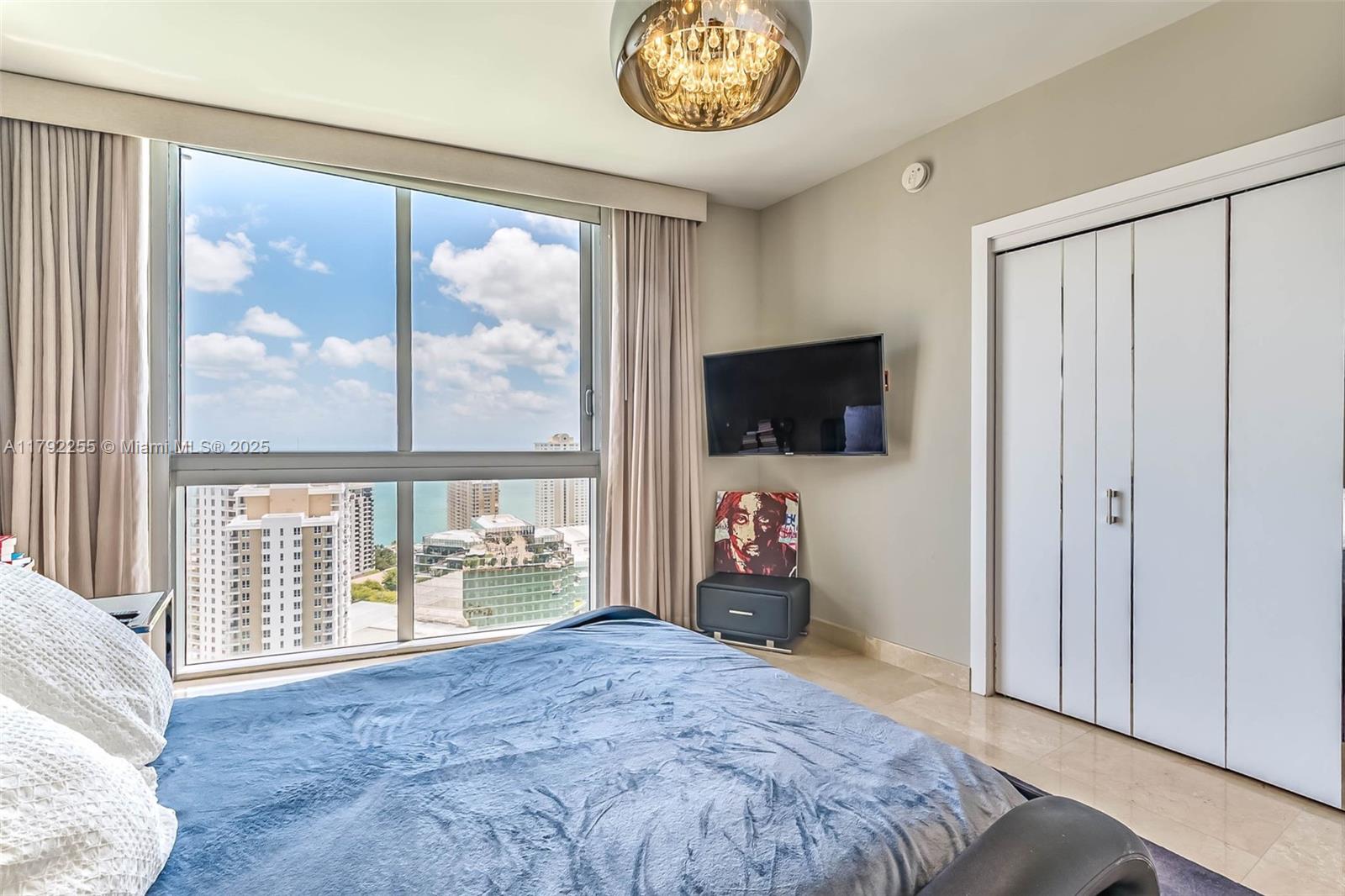 ICON BRICKELL NO TWO - Residential