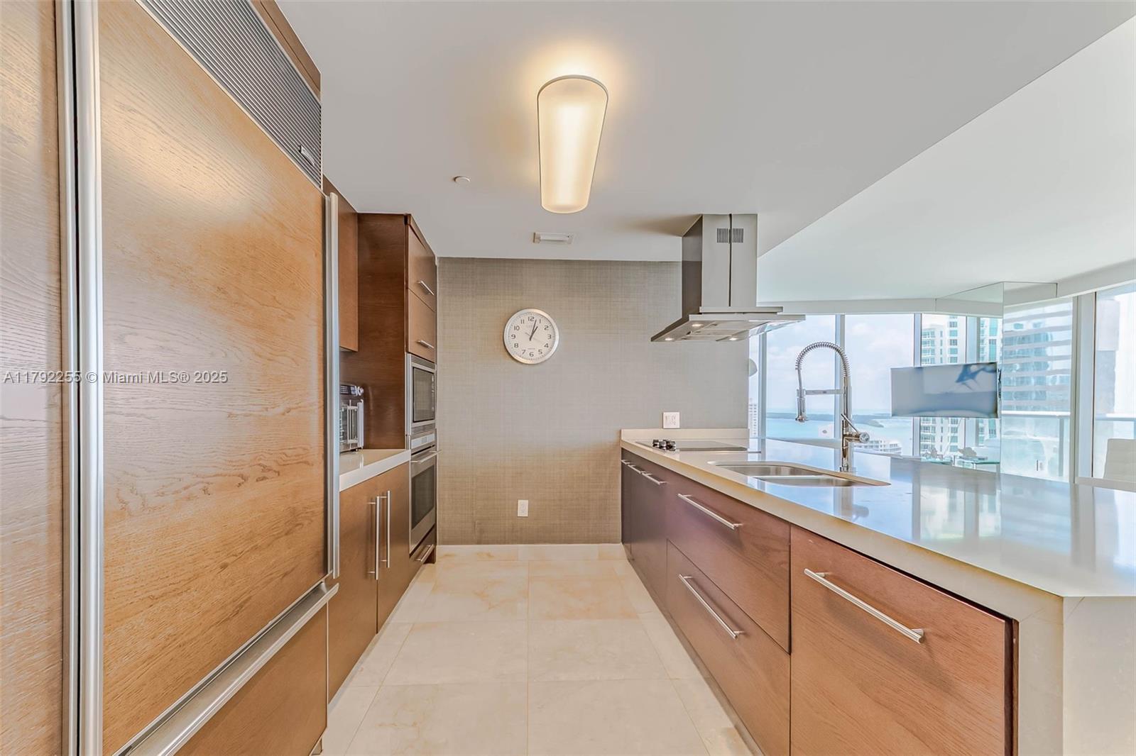 ICON BRICKELL NO TWO - Residential