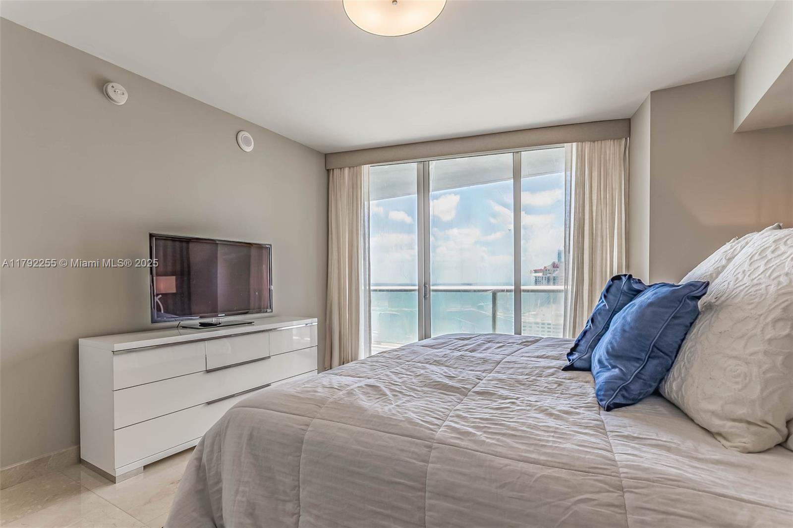 ICON BRICKELL NO TWO - Residential
