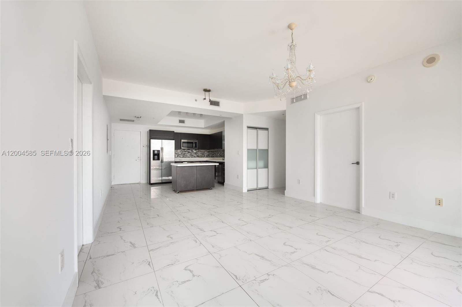 IVY CONDO - Residential