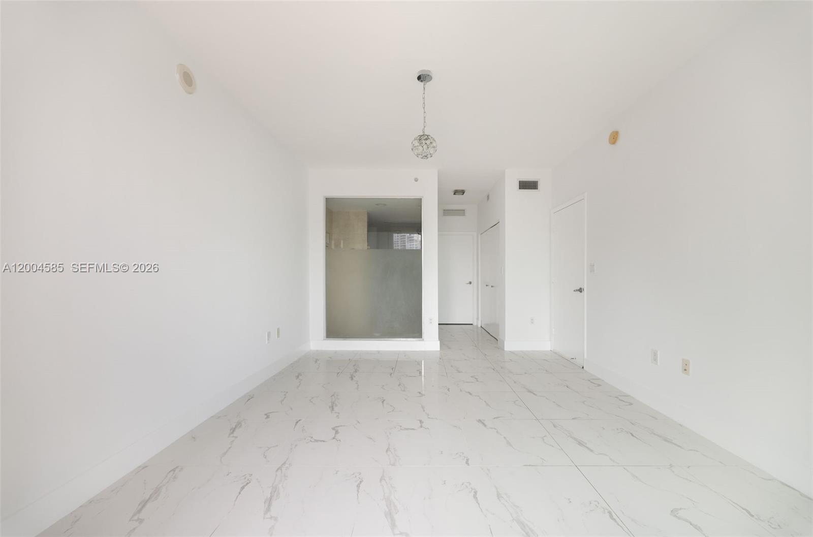 IVY CONDO - Residential