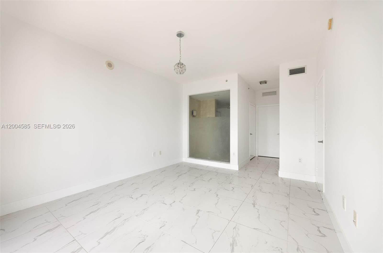 IVY CONDO - Residential