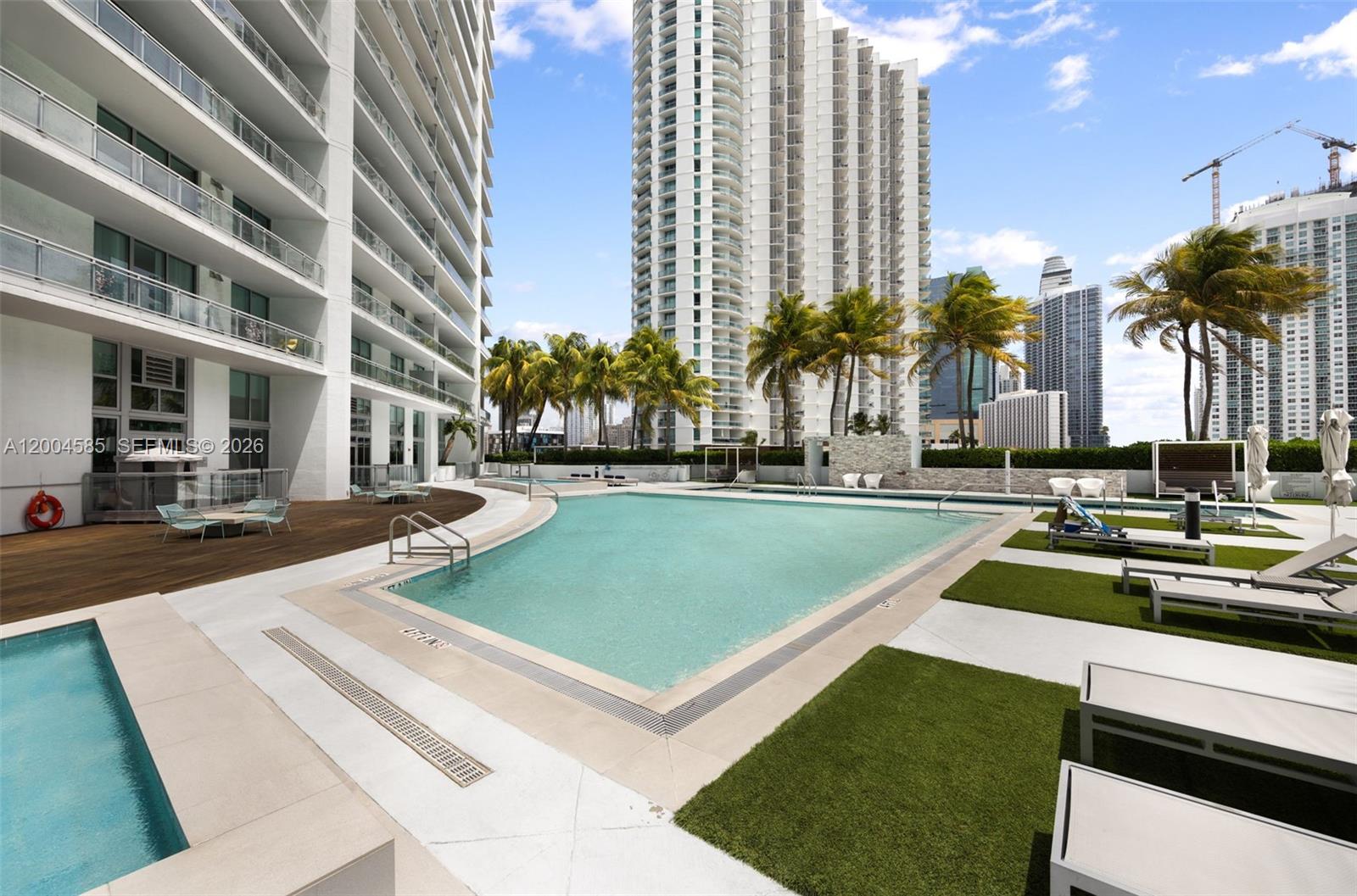 IVY CONDO - Residential