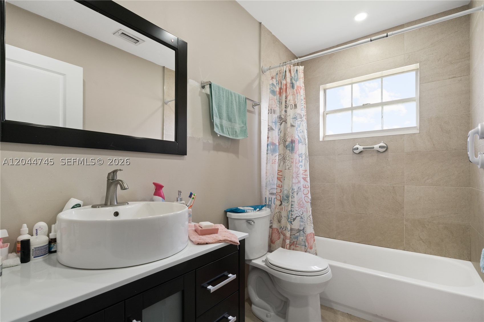 DEERWOOD VILLAS SEC 3 REP - Residential Lease