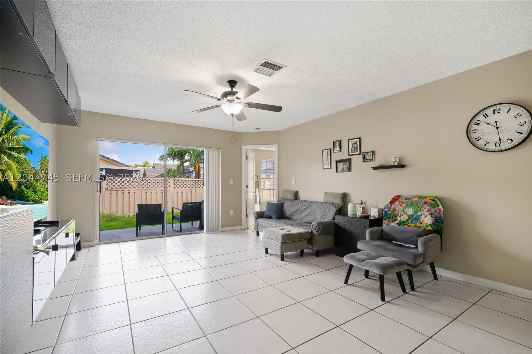 DEERWOOD VILLAS SEC 3 REP - Residential Lease