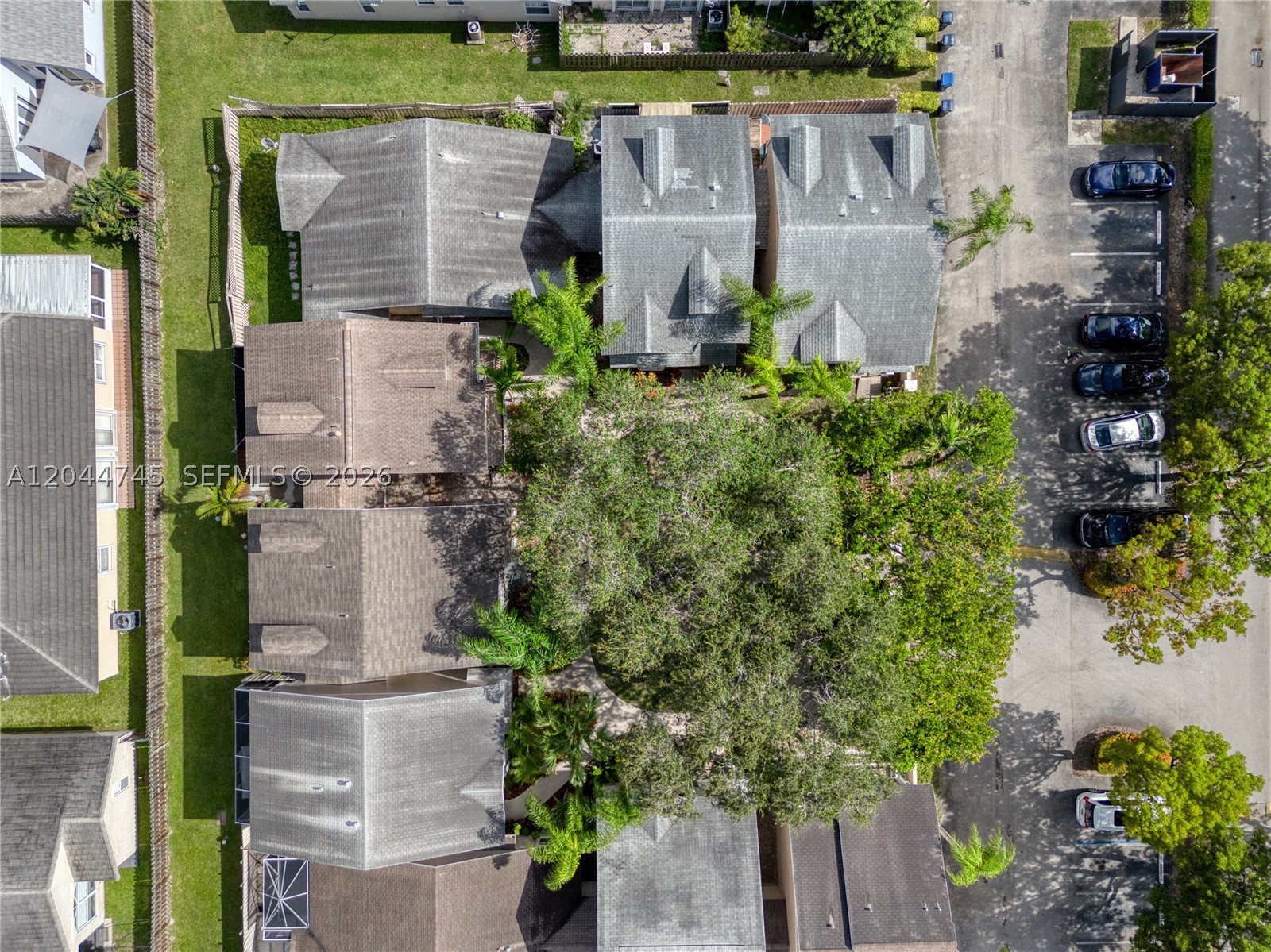 DEERWOOD VILLAS SEC 3 REP - Residential Lease