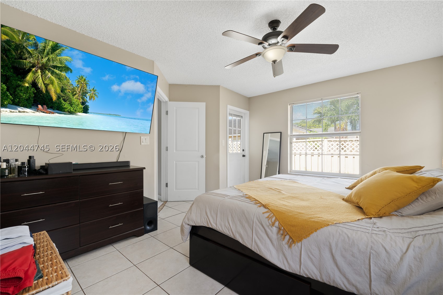 DEERWOOD VILLAS SEC 3 REP - Residential Lease