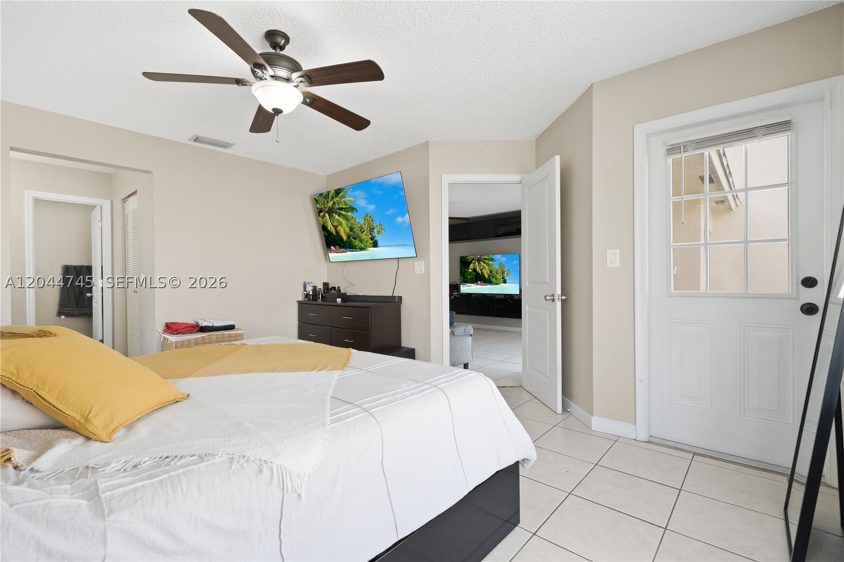 DEERWOOD VILLAS SEC 3 REP - Residential Lease