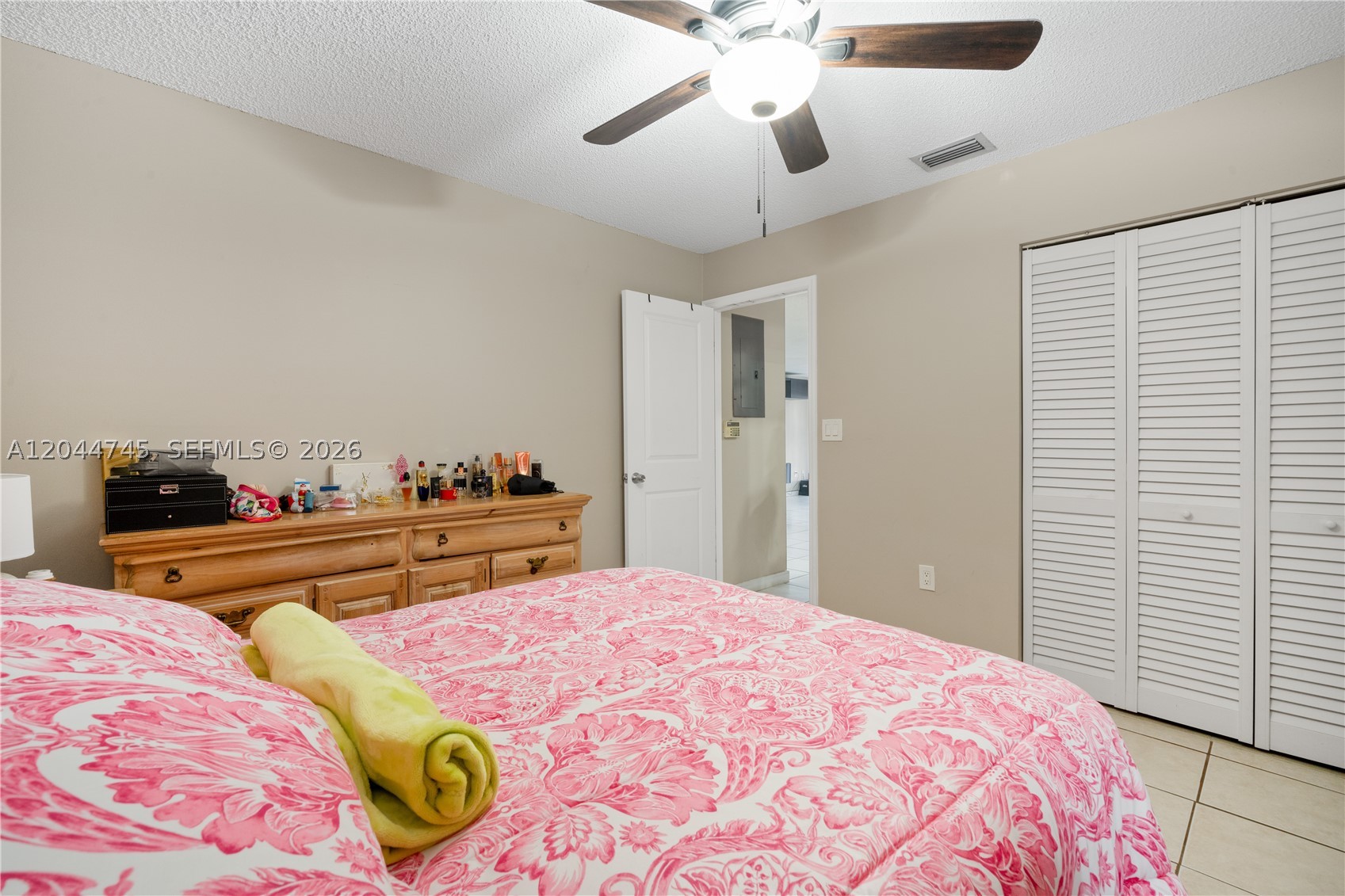 DEERWOOD VILLAS SEC 3 REP - Residential Lease