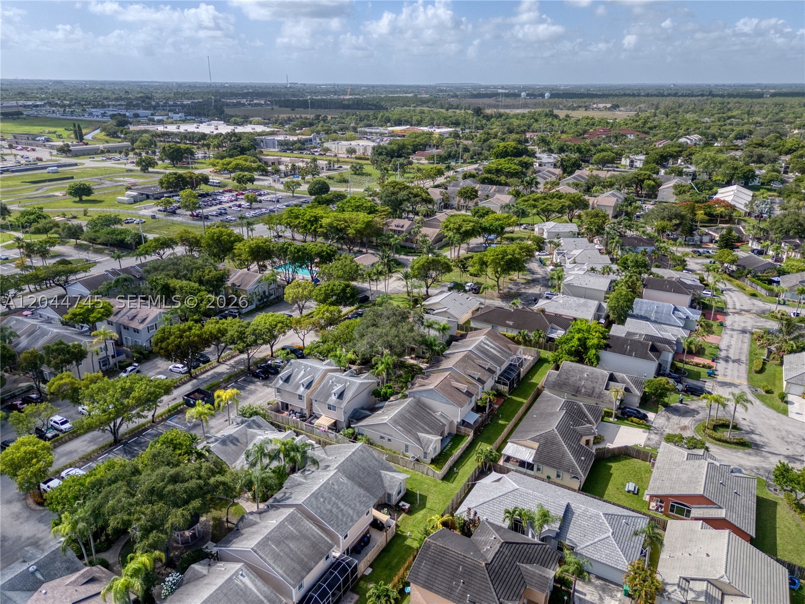DEERWOOD VILLAS SEC 3 REP - Residential Lease