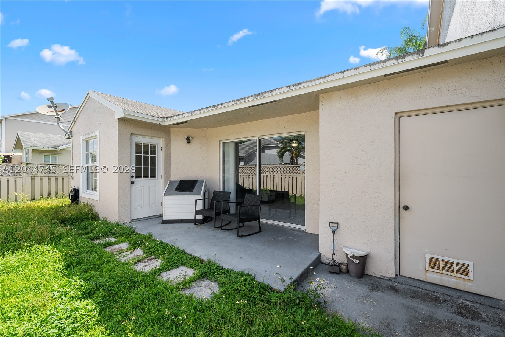 DEERWOOD VILLAS SEC 3 REP - Residential Lease