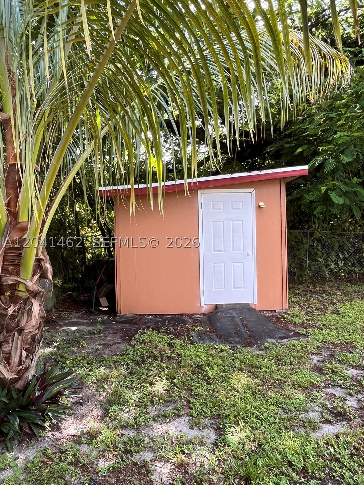 TOWN OF HALLANDALE B-13 - Residential Lease