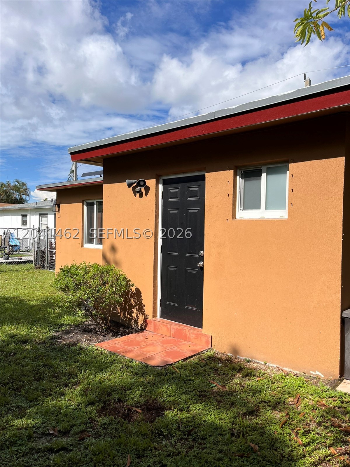 TOWN OF HALLANDALE B-13 - Residential Lease