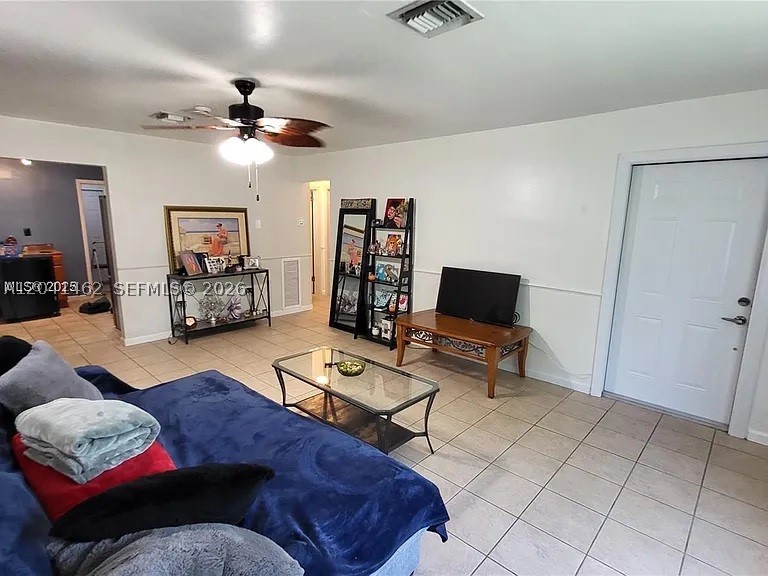 TOWN OF HALLANDALE B-13 - Residential Lease