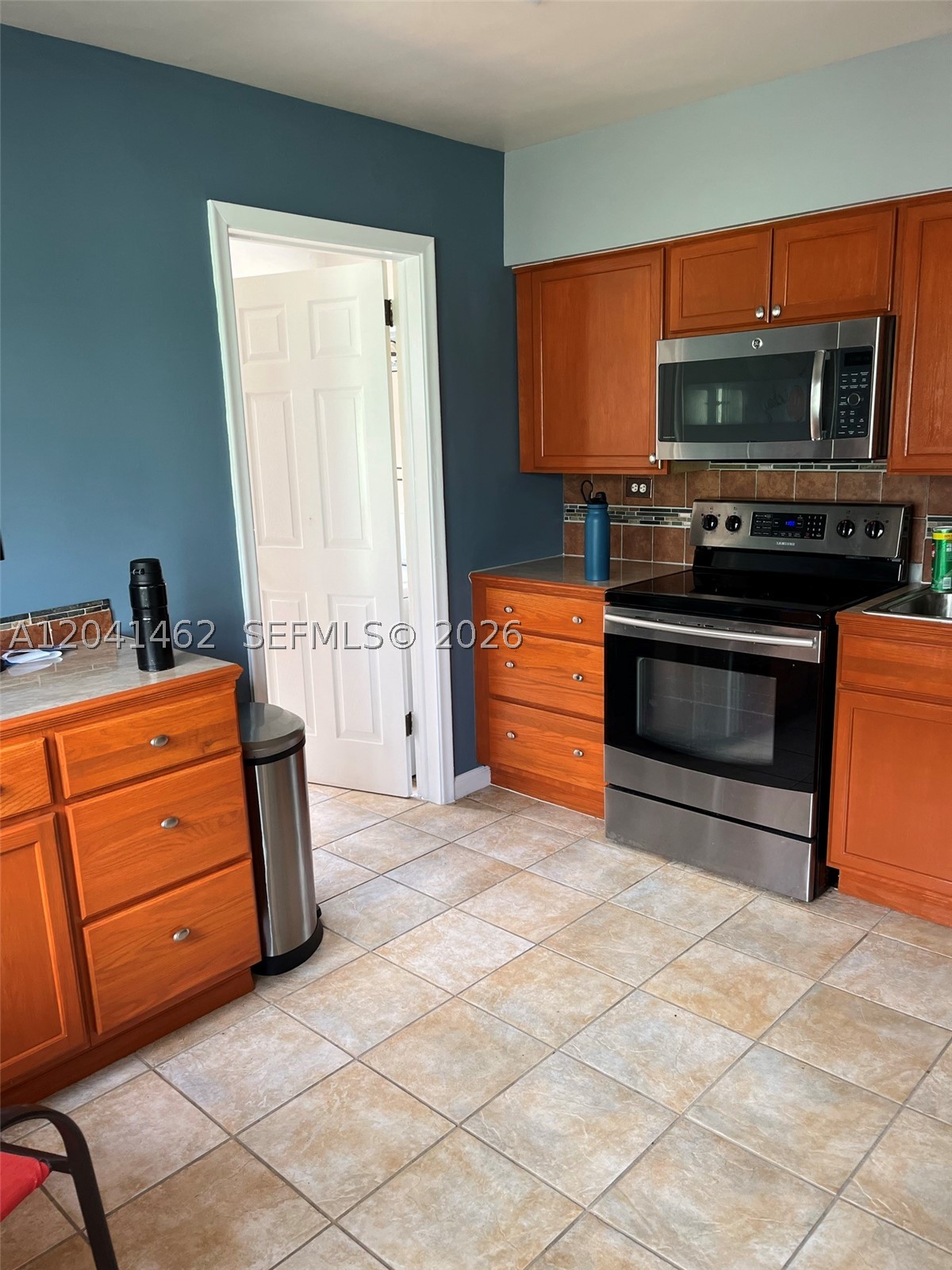 TOWN OF HALLANDALE B-13 - Residential Lease