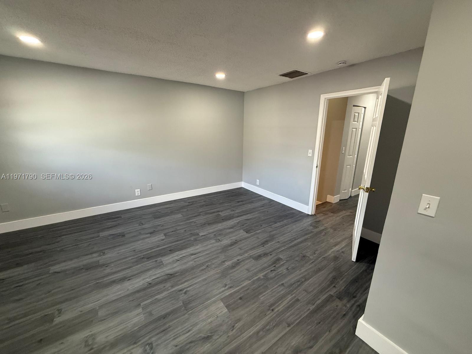 STONEHEDGE CONDO - Residential