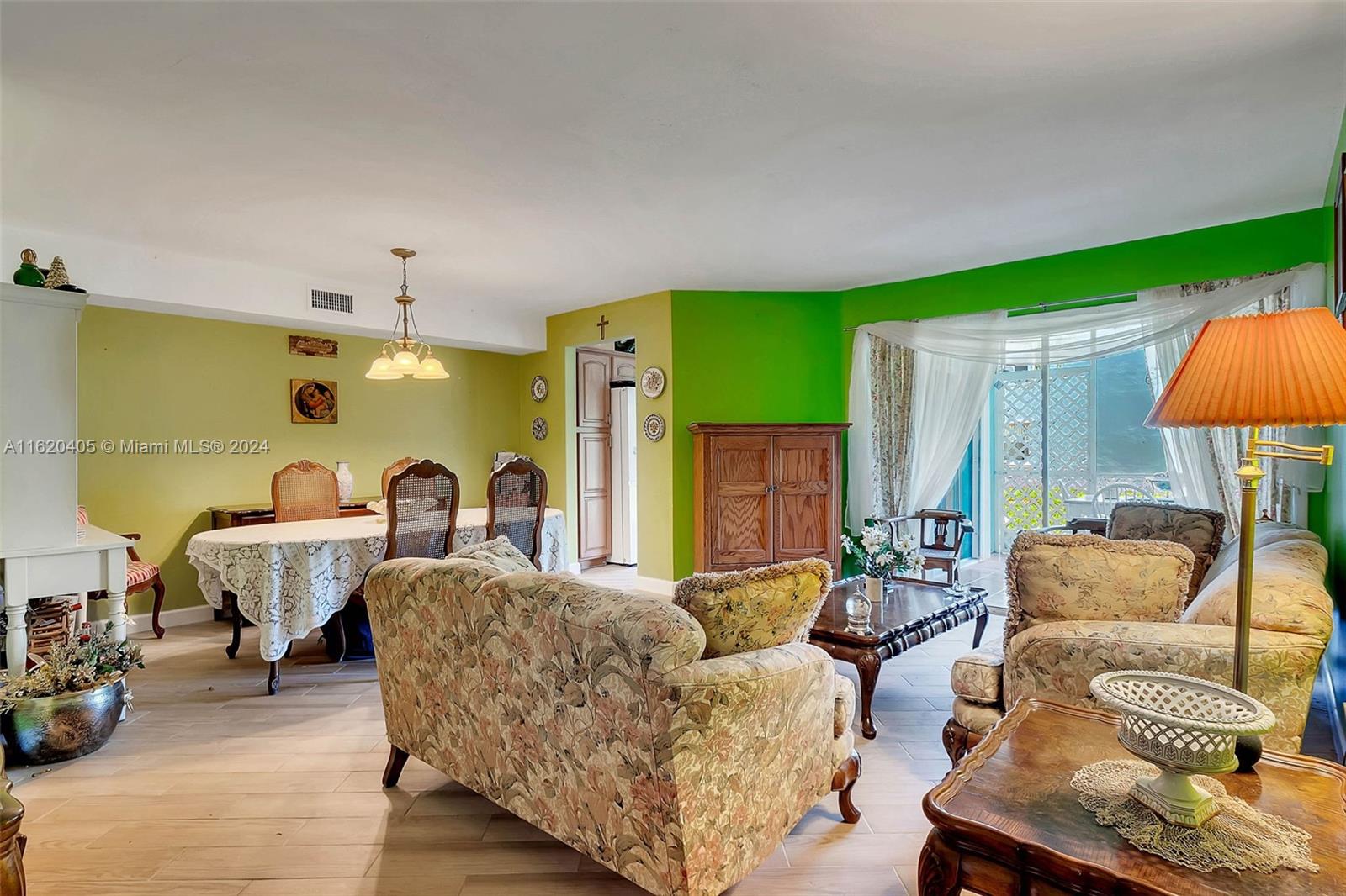 KEYS GATE CONDO NO THREE - Residential